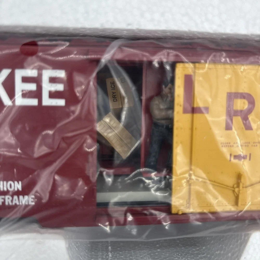 MTH RailKing 20-94060 Milwaukee Road  Operating Reefer Car (#2864) RARE